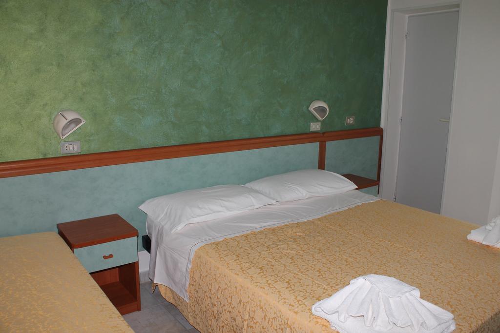 Hotel Costanza Cesenatico Camera foto