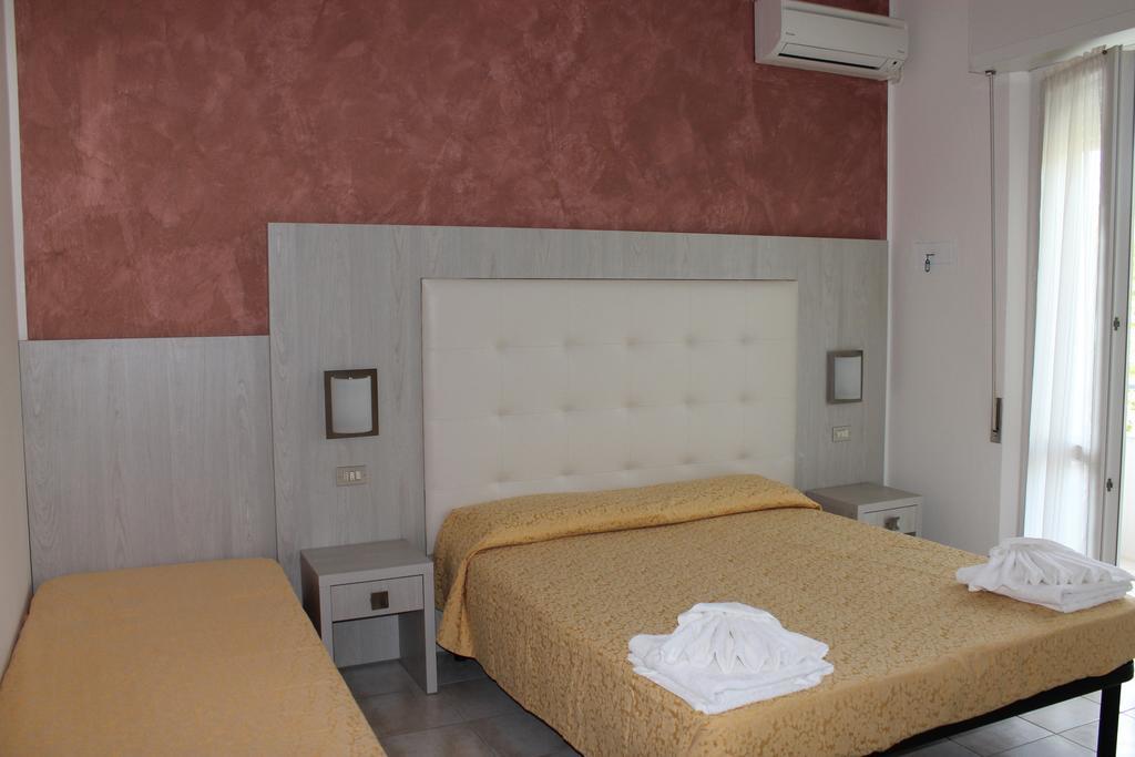 Hotel Costanza Cesenatico Camera foto