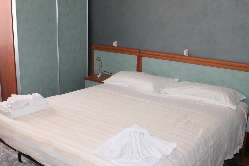 Hotel Costanza Cesenatico Camera foto